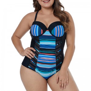 Las costuras de rayas parecen trajes de baño delgados